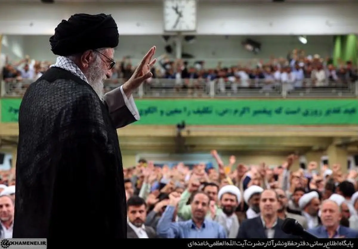 اقشار مختلف مردم با رهبر انقلاب دیدار کردند