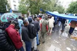 تخلیه ۲۱۰۰ نفر از یک اردوگاه مهاجران در شمال پاریس