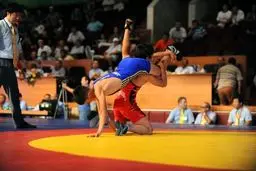 کسب یک مدال طلا و دو نقره در روز نخست