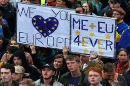 تظاهرات علیه نخست‌وزیر انگلیس به دلیل 