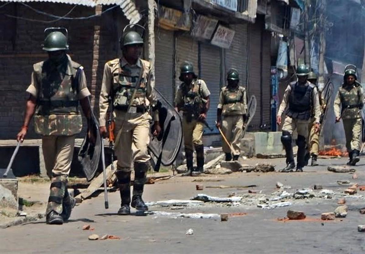 کشته شدن ۱۷ سرباز در حمله افراد مسلح به ارتش هند در کشمیر