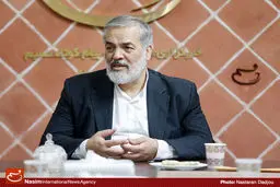 برخی مسئولان به جای اعتماد به غربی‌ها به توان داخلی اعتماد کنند