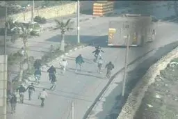 دو نظامی صهیونیست با بمب آتش‌زا مجروح شدند