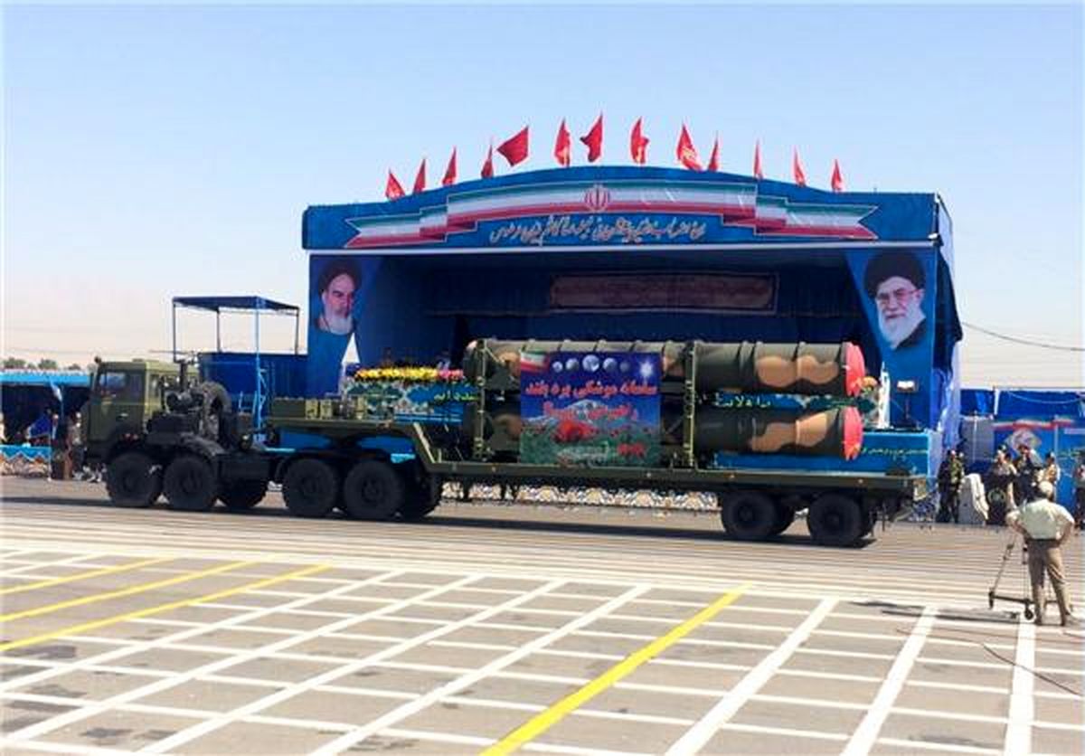 سامانه موشکی S-۳۰۰ در رژه تهران به نمایش گذاشته شد