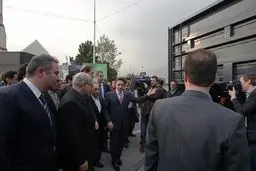 امضا وزیر صنعت زیر قرارداد واردات ۵۰۰۰ واگن از روسیه/ نعمت‌زاده خودش از واگنی که می‌خواست جلوی واردات آن را بگیرد رونمایی کرده بود!+ عکس