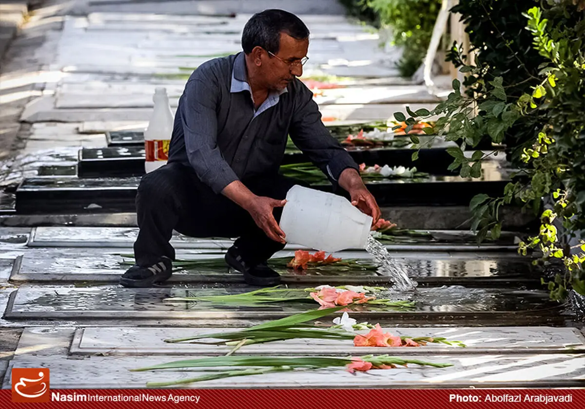 گلزار شهدای سراسر کشور گلباران می‌شود