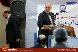 ۱۰ ماه گذشت، وزیر روحانی هنوز به وعده خود عمل نکرده است