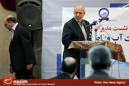 ۱۰ ماه گذشت، وزیر روحانی هنوز به وعده خود عمل نکرده است