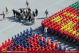 حضور رهبر انقلاب در مراسم دانش‌آموختگی دانشجویان دانشگاه‌های افسری ارتش