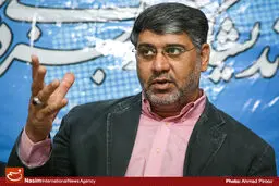 هدف دشمن در جنگ اطلاعاتی گسترش نفوذ در مراکز تصمیم‌گیری کشور است