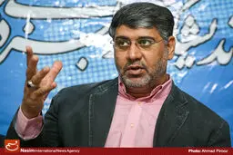 هدف دشمن در جنگ اطلاعاتی گسترش نفوذ در مراکز تصمیم‌گیری کشور است