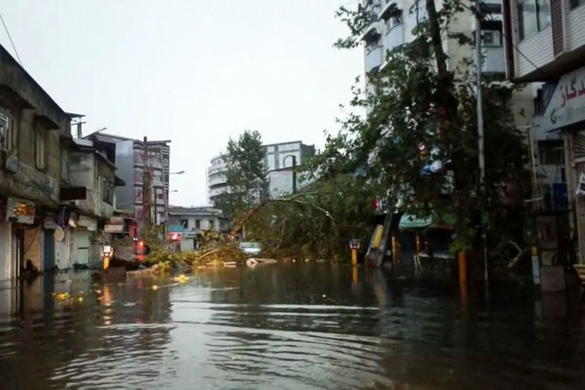 تندباد و بارش شدید باران مازندران را درنوردید