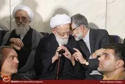 اصولگرایان بین حمایت از روحانی یا سکوت باید یکی را برگزینند