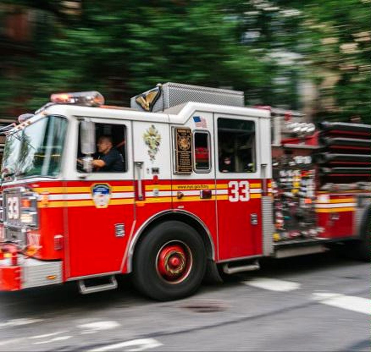 چندین زخمی در انفجار یک واحد مسکونی در نیویورک
