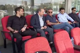 تاج تماشاگر ویژه بازی تیم جوانان و نفت تهران