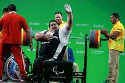 رحمان: باز هم به رکوردشکنی فکر می‌کنم/ حمایت‌های مردم باعث دلگرمی من است