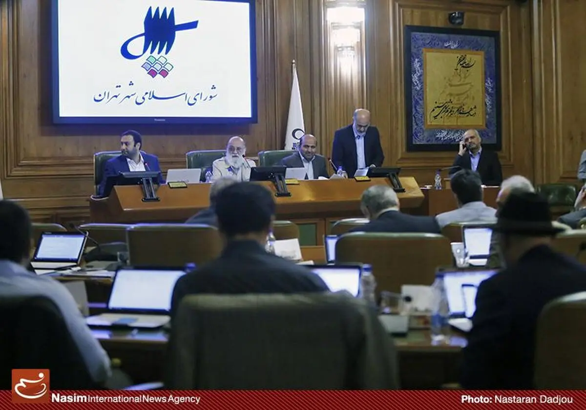 درخواست برای باز پس‌گیری شکایت از رسانه‌ها به دلیل "املاک نجومی"