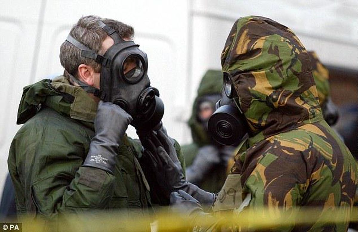 تجهیز سربازان انگلیسی برای مقابله با حمله شیمیایی-هسته‌ای داعش