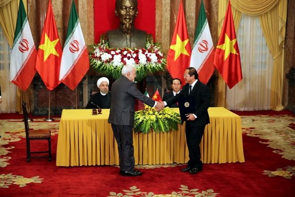 تهران و هانوی دو سند همکاری امضا کردند