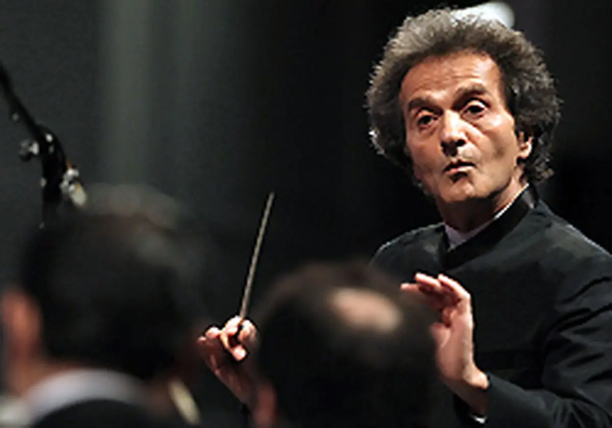 روحانی "موسیقی برای صلح" را در استانبول رهبری می‌کند