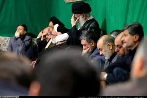 اولین شب مراسم عزاداری حضرت اباعبدالله الحسین(ع) با حضور رهبر انقلاب برگزار شد + تصاویر