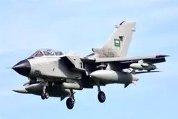 کشته شدن پنج یمنی در حملات مزدوران و جنگنده‌های سعودی