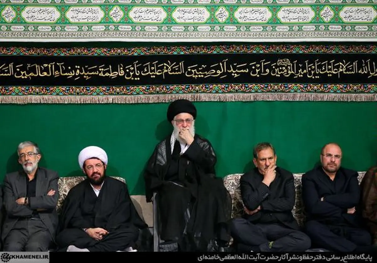 مراسم عزاداری شب عاشورا با حضور رهبر انقلاب برگزار شد + تصاویر