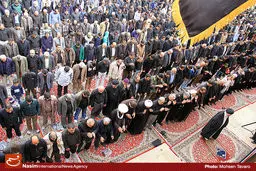 شور حسینی در سراسر کشور/ اقامه نماز ظهر عاشورا در ایران اسلامی