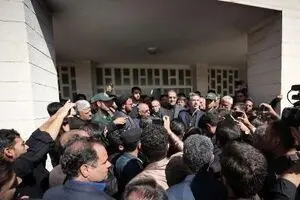 برای رفع مشکلات حوزه درمان باید اعتبار، نیروی انسانی و تجهیزات لازم داشته باشیم