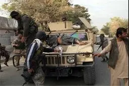 ۱۰۰ نفر از اعضای پلیس افغانستان به طالبان پیوستند