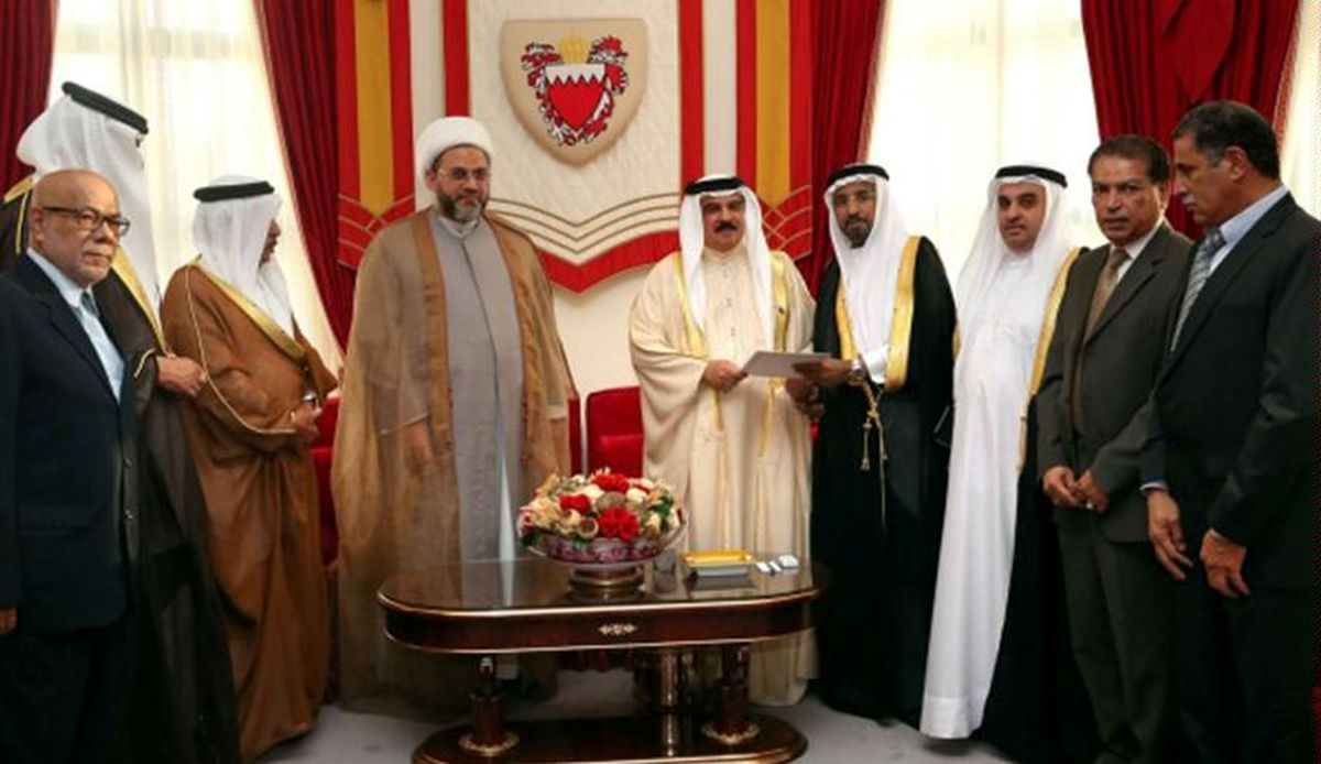 بازدید پادشاه حرمت‌شکن بحرین از هیأت‌های عزاداری محرم