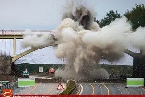 انفجار شدید پل عابر پیاده در آلمان