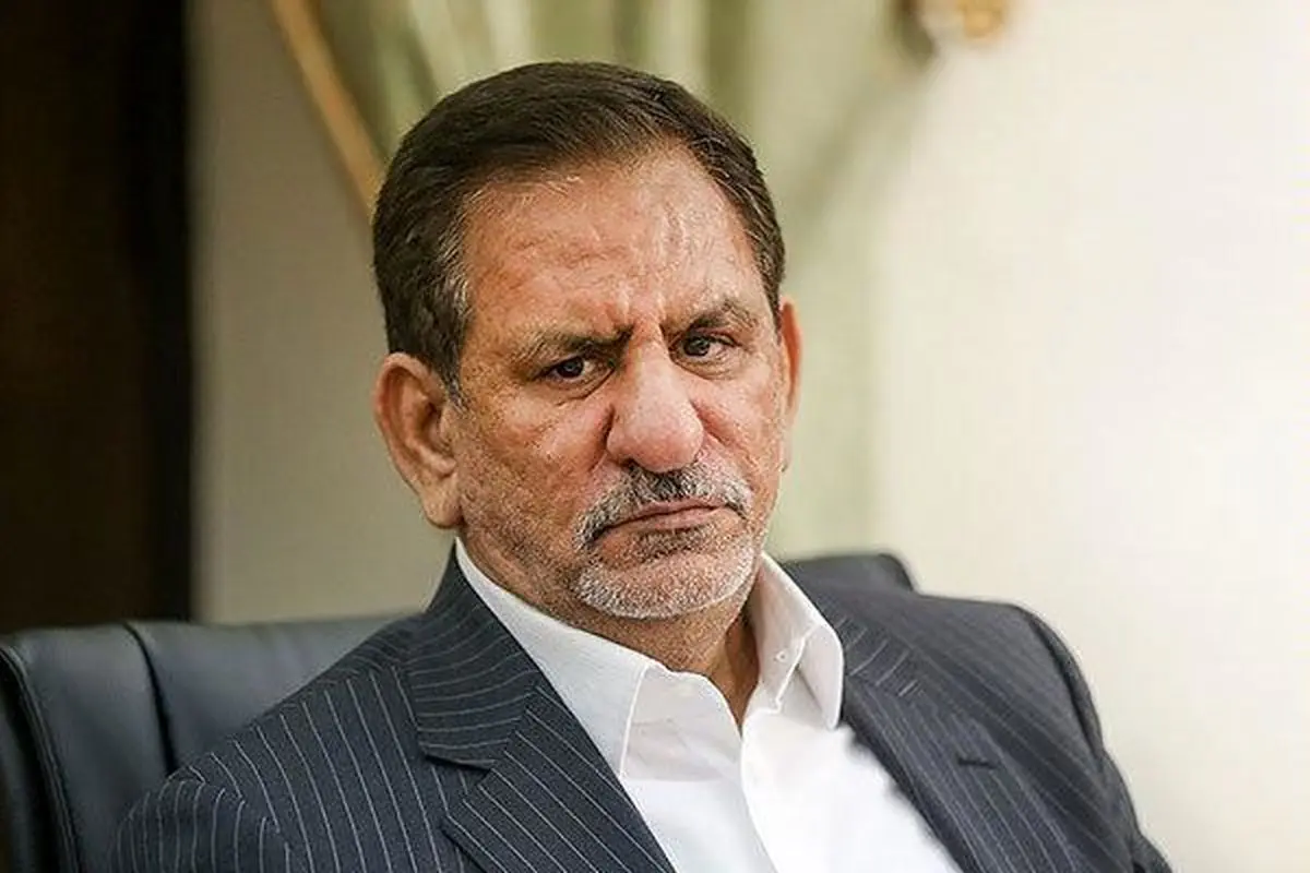 معاون اول رئیس جمهوری وارد بندرعباس شد