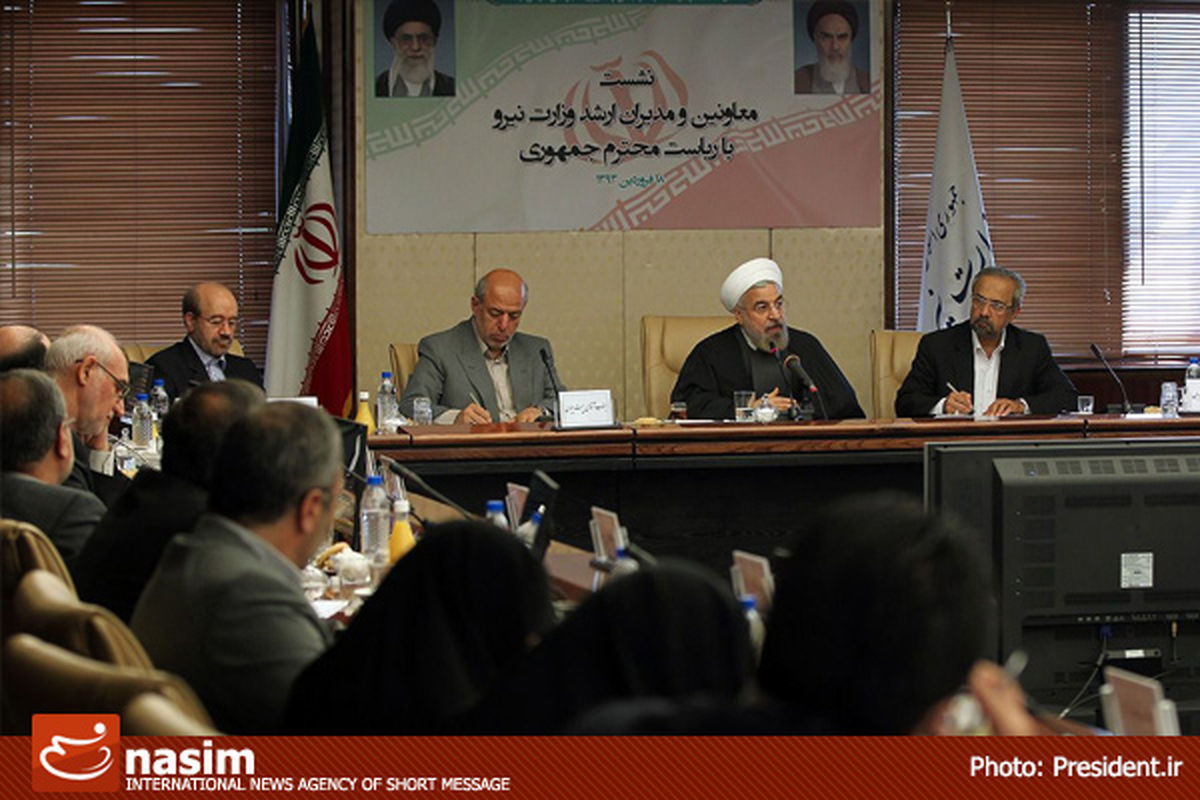 بهانه‌های غیرمنطقی وزیر روحانی برای کارنکردن با شرکت‌های ایرانی!