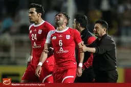 توقف تراکتورسازی مقابل فولاد خوزستان