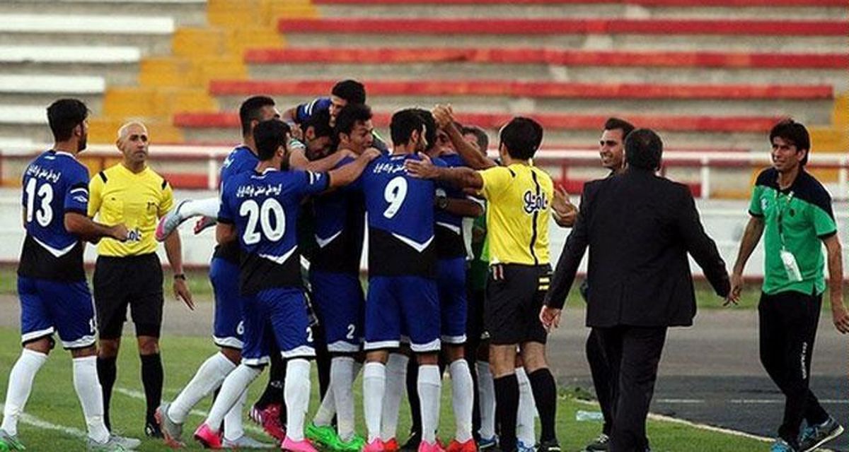 برتری استقلال خوزستان مقابل پرسپولیس در نیمه نخست/ ذوب‌آهن با برتری به رختکن رفت