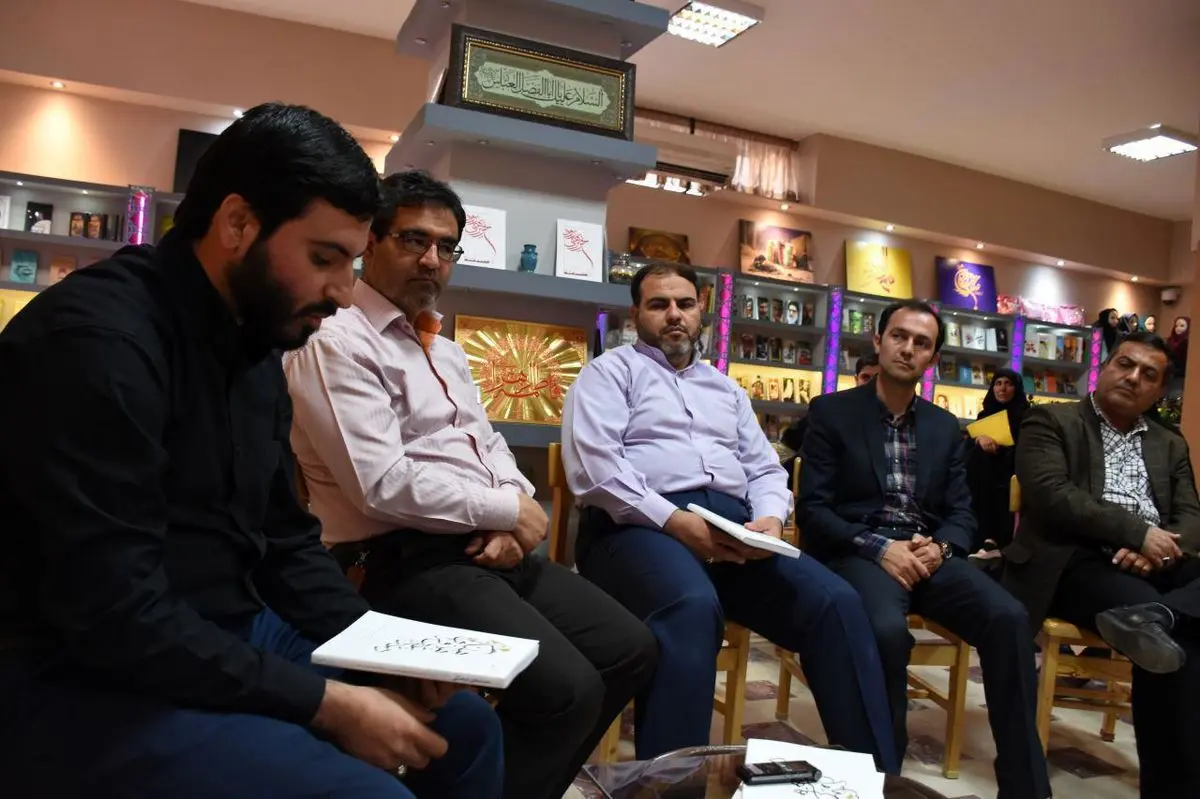 "زنگ کتاب" مطالبه همچنان مغفول مانده رهبری انقلاب/ اصلاح نگاه فرهنگی مستلزم شناخت مبانی انقلاب اسلامی است