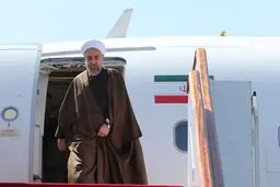 روحانی وارد اراک شد