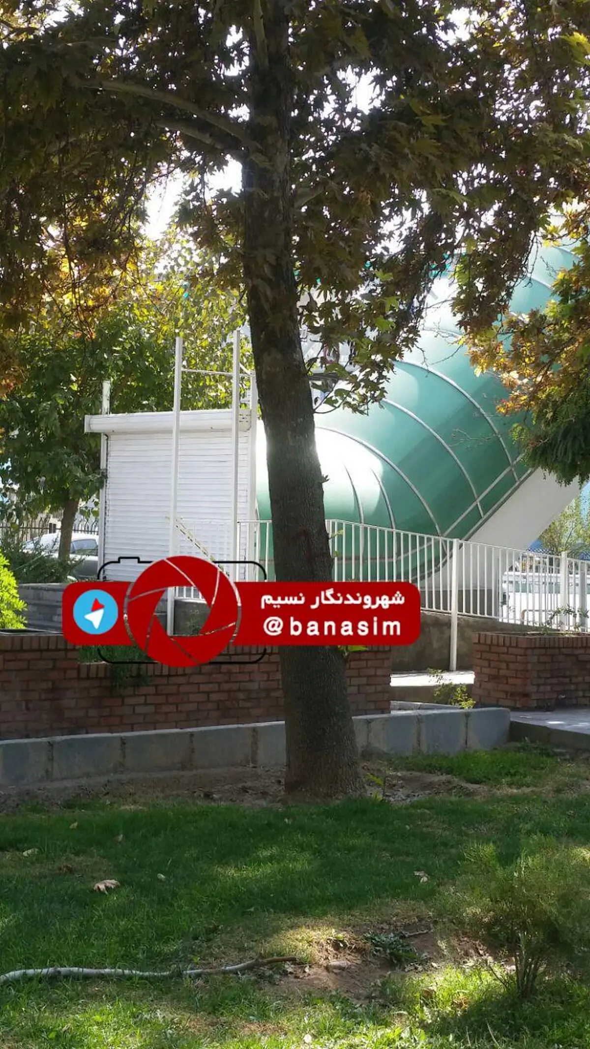 عکس خبری :: بستن پله برقی در محله‌‌ای پرتردد بعلت بدهی