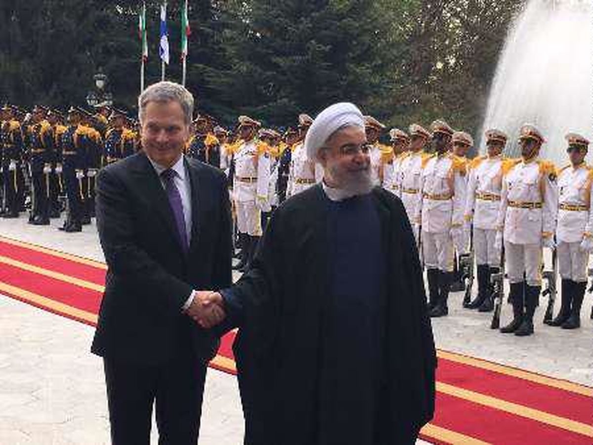 استقبال رسمی روحانی از رئیس‌جمهور فنلاند