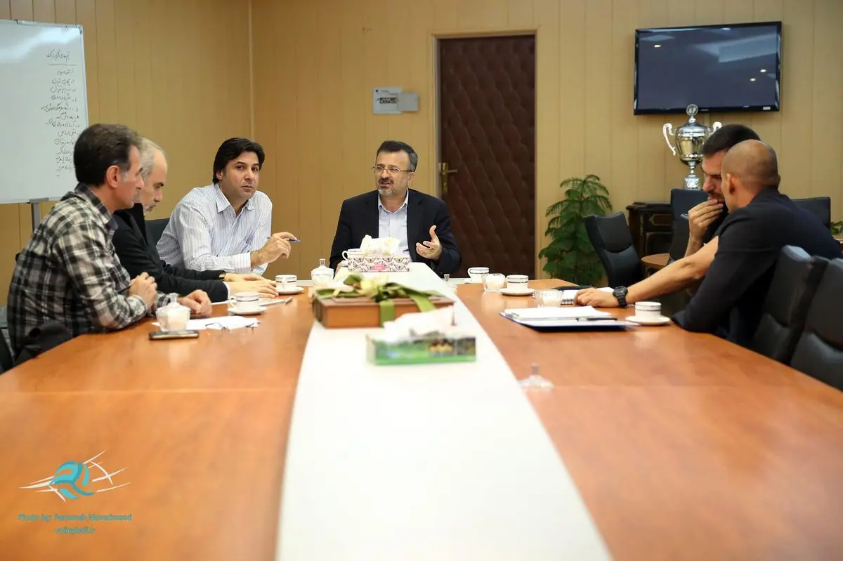 نخستین نشست کارشناسی بررسی عملکرد تیم ملی والیبال برگزار شد