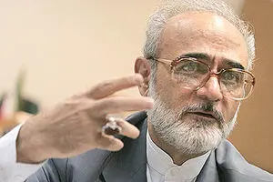ایروانی: دولت با توجیهات بیهوده اقتصاد مقاومتی را از برنامه ششم حذف کرد!/ برخی از دولتمردان می‌خواهند ریشه برنامه‌ریزی در کشور را بزنند