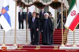 استقبال رسمی حسن روحانی از رئیس‌جمهوری فنلاند