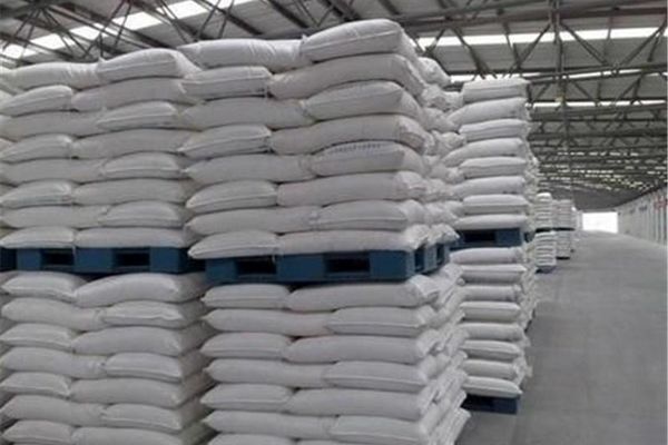 ۳۵۰۰ کارگر کارخانجات تصفیه کننده شکر در آستانه بیکاری/ واردات ۷۰۰ هزار تنی شکر از خارج