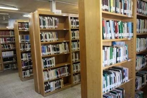 استفاده رایگان از کتابخانه‌های منطقه ۷ به مناسبت ۱۳ آبان ماه