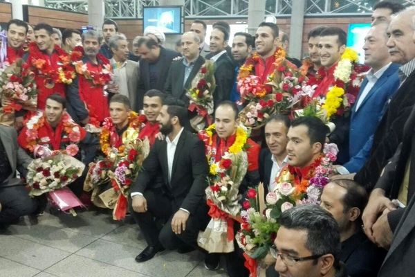 تیم ملی کاراته ایران پس از افتخارآفرینی در رقابت‌های جهانی به میهن بازگشت