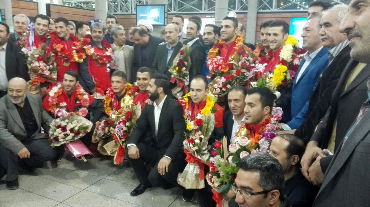 تیم ملی کاراته ایران پس از افتخارآفرینی در رقابت‌های جهانی به میهن بازگشت