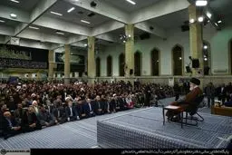 دیدار هزاران نفر از دانش‌آموزان و دانشجویان با رهبر انقلاب