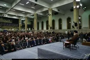 دیدار هزاران نفر از دانش‌آموزان و دانشجویان با رهبر انقلاب