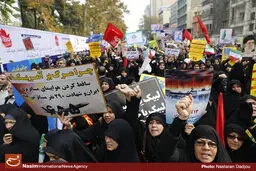 راهپیمایی دانشجویان از دانشگاه امیرکبیر تا لانه جاسوسی سابق آمریکا